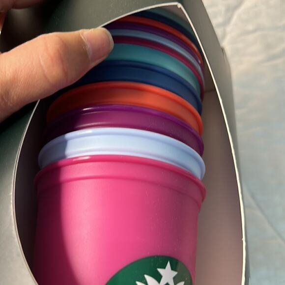 NEW Starbucks Color Changing
Reusable Cold Cups Limited Edition - Picture 6 of 10